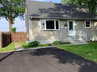 108 Seawood Dr, Keyport, NJ 07735