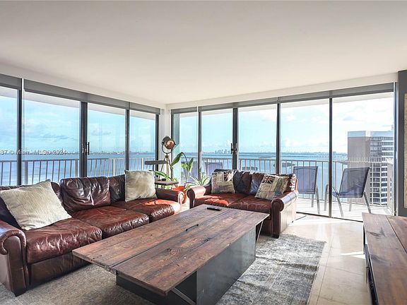 5th image of 780 NE 69th St #Penthouse 1