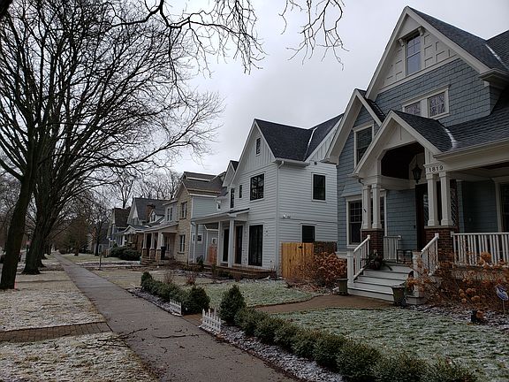 3rd image of 1809 Elmwood Ave