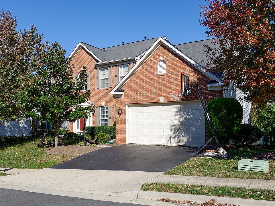 1st image of 47424 River Falls Dr