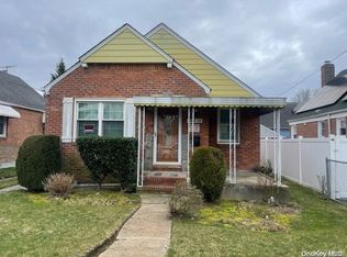 23410 118th Ave, Cambria Heights, NY 11411