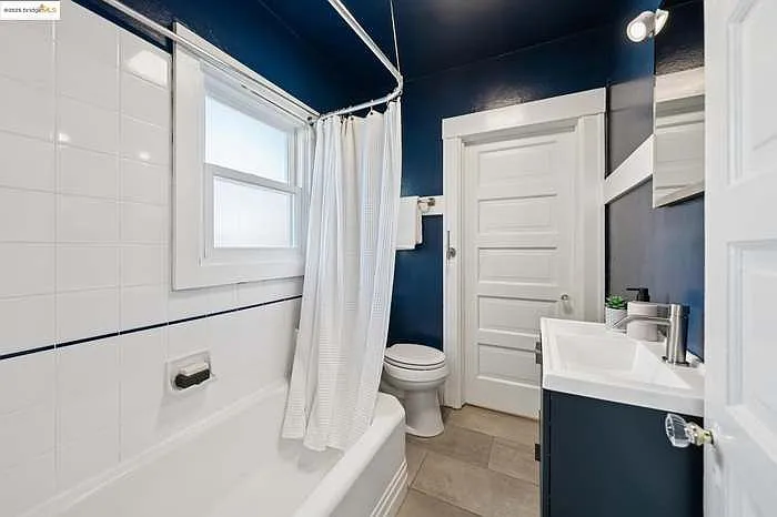 5373 James Ave — Photo 22