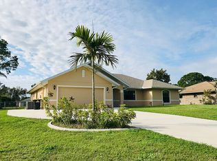 714 Lynbrook St NW, Palm Bay, FL 32907