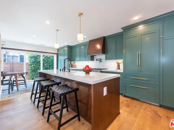 11373 Homedale St, Los Angeles, CA 90049