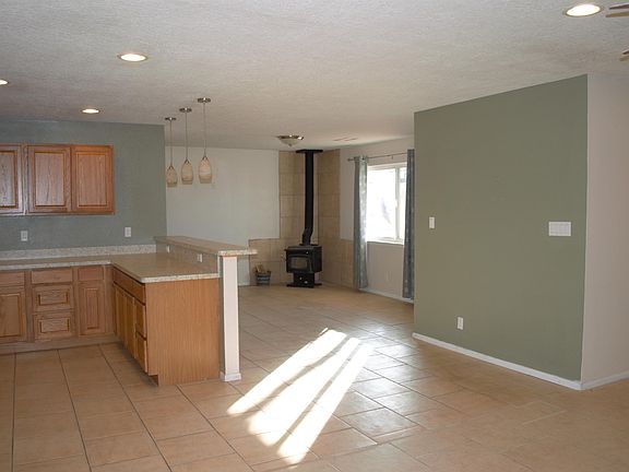 4th image of 15 Yucca Dr
