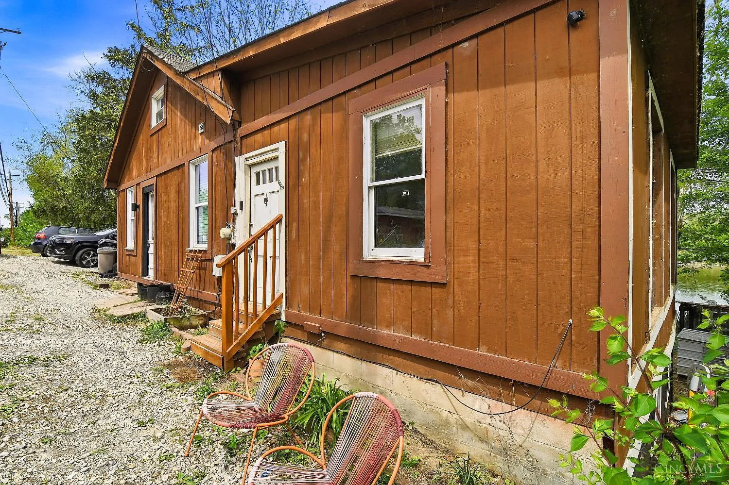 3 bed, 1.0 bath, $1,600 — Photo 2