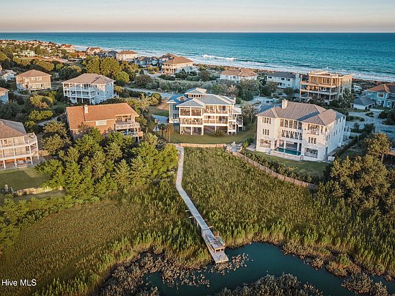 2nd image of 9 Clamdigger Point Road