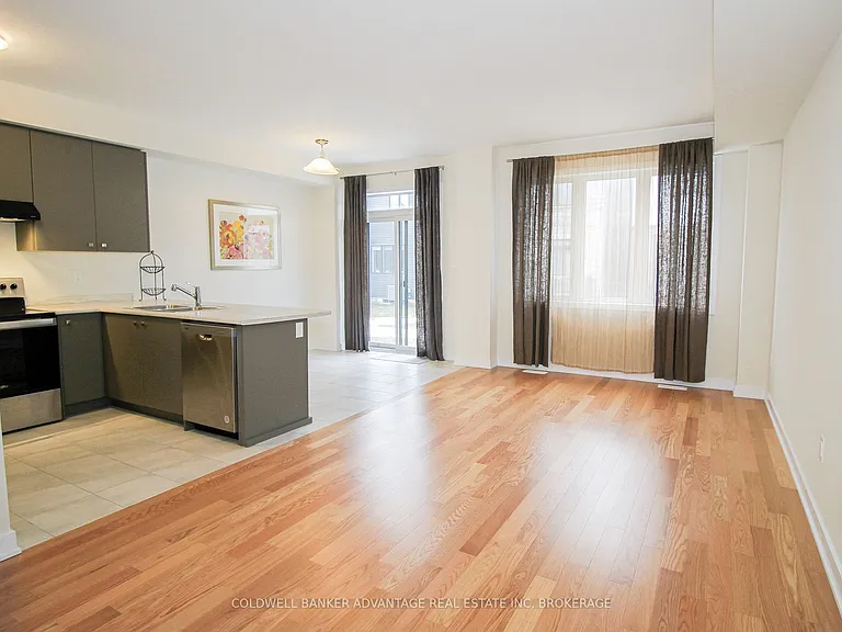 77 Keelson St — Photo 9