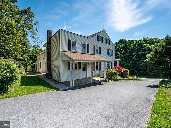 5th image of 3577 State Hill Rd