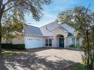 20 Shoreline Dr, Malakoff, TX 75148