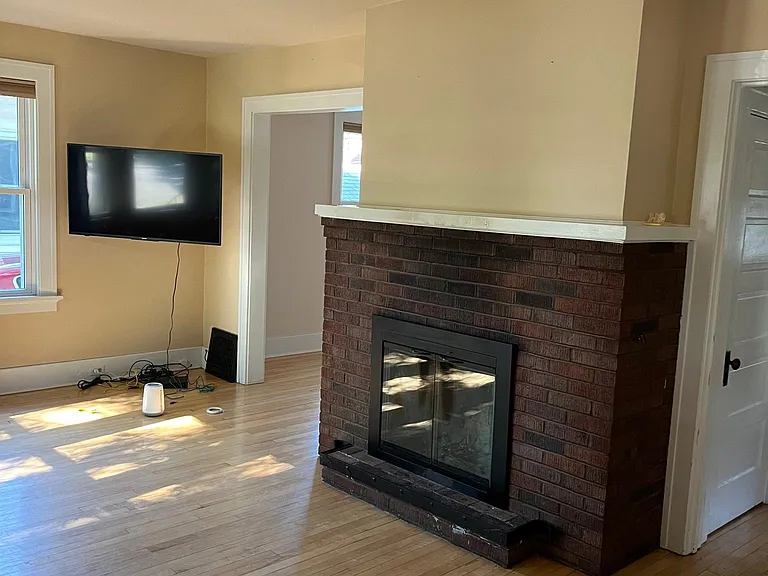315 Olmstead St — Photo 6