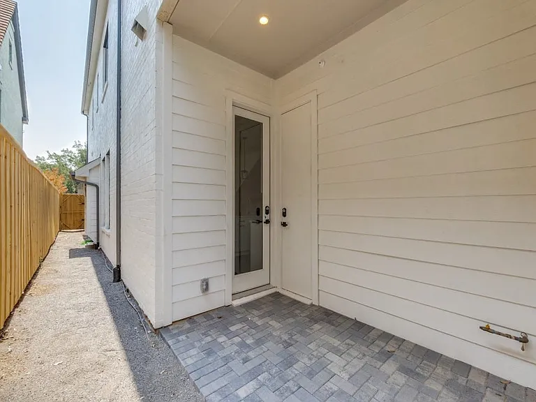 Covered Side patio