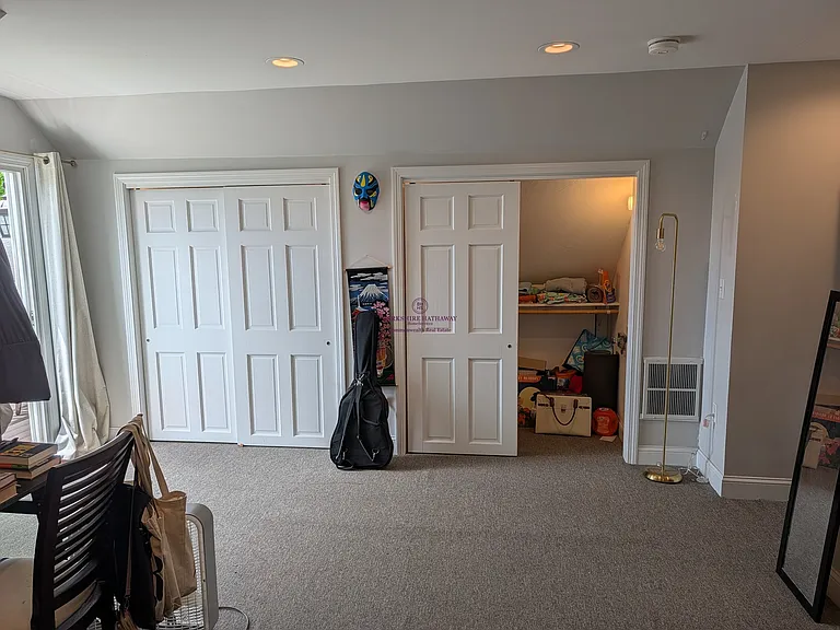 45 Emerald St — Photo 18