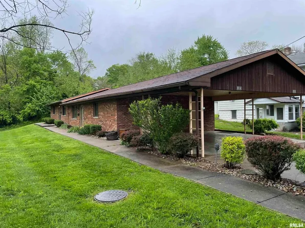 811 N 22nd St, Murphysboro, IL 62966