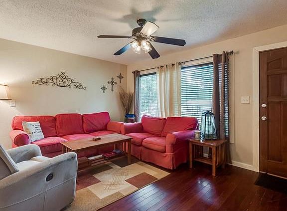 3rd image of 7733 Genesta St