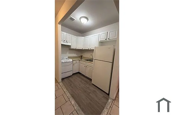 Building Photo - 1002 Boynton Ave #3