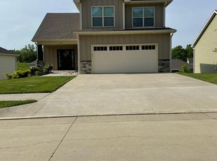 1504 Gypsy Moth Dr, Columbia, MO 65202