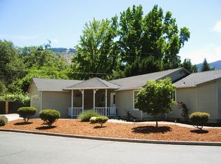 1721 SE Brookhurst Way, Grants Pass, OR 97526