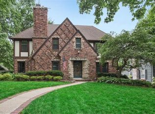 1015 Arno Rd, Kansas City, MO 64113