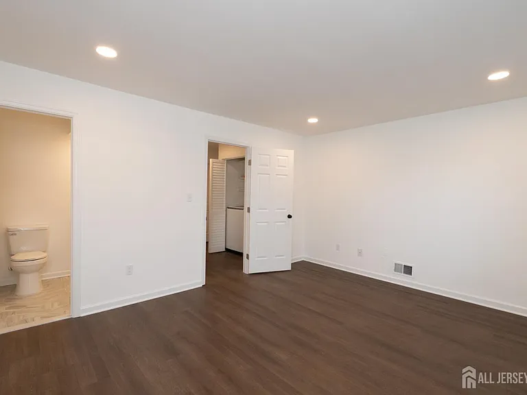 801 Woodbridge Commons Way — Photo 24