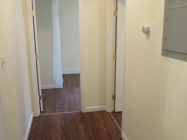 109 Walnut St #21 — Photo 2