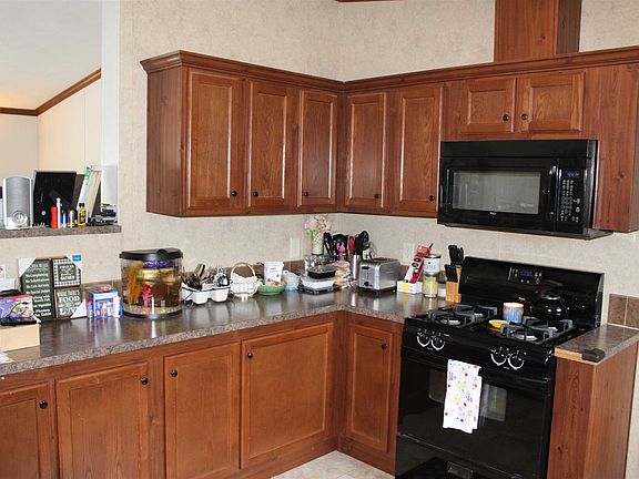 3rd image of 200 Thelbridge Dr