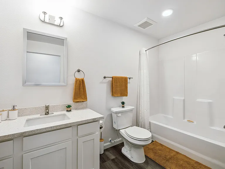 Pullman Lofts — Photo 27