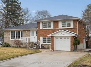 2 Valleycrest Ave, Markham, ON L3P1H7