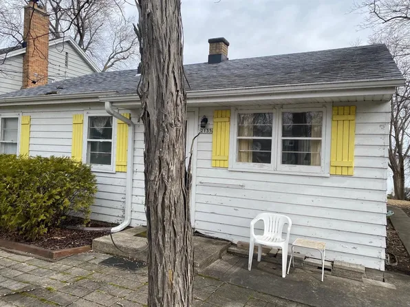 2135 Lake Shore DRIVE, Kansasville, WI 53139