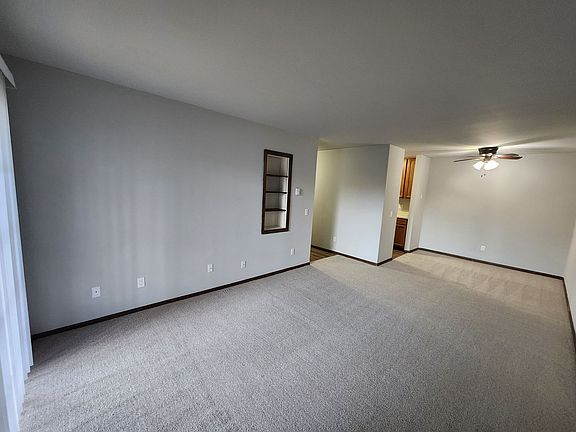 5th image of 530 N Eau Claire Ave #206