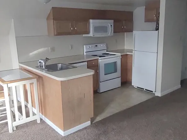 1021 E Schuylkill Rd APT 4, Pottstown, PA 19465