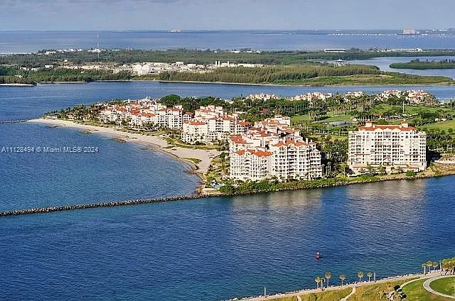 19117 Fisher Island Dr #19117 — Photo 61