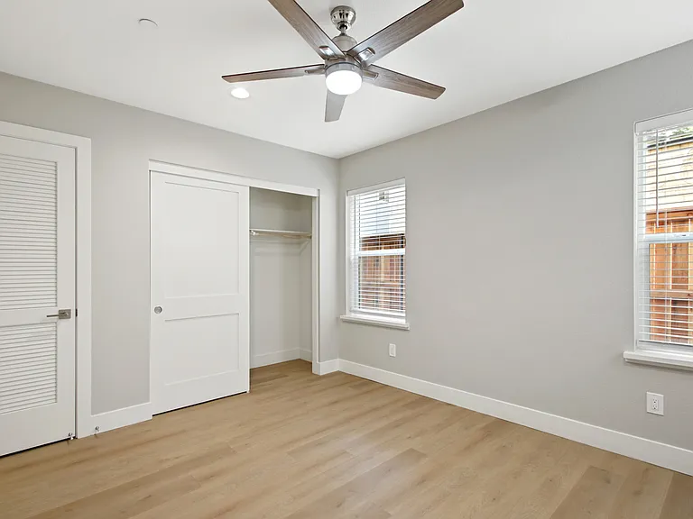 1823 Victorian Aly #1 — Photo 23