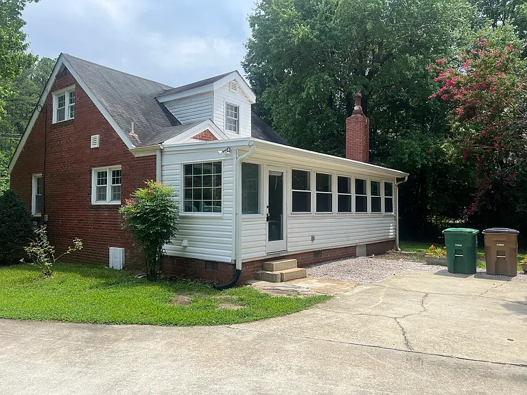 1431 Trinity Rd — Photo 10