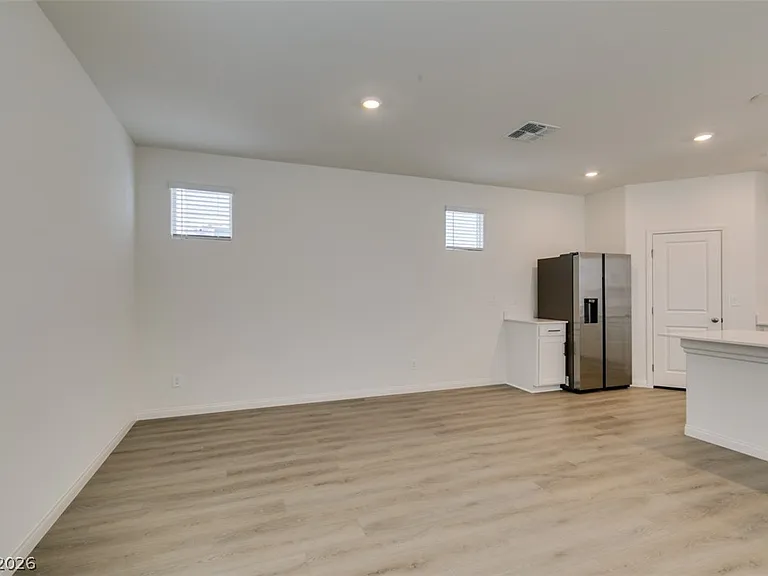9133 Vesey Ave — Photo 15