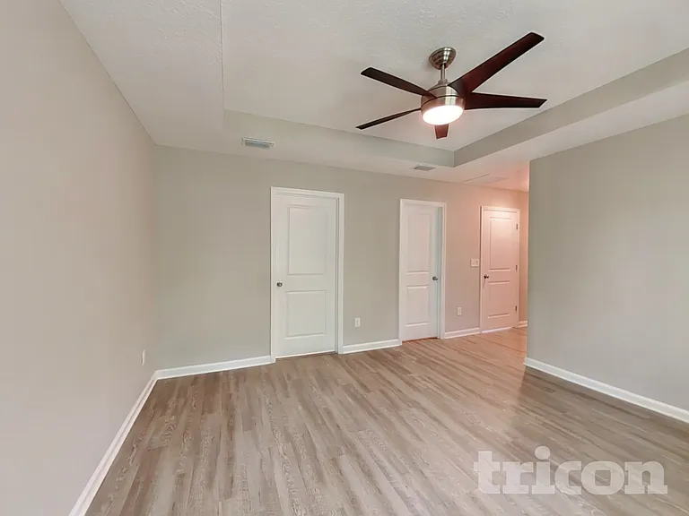 470 Chandler Dr — Photo 10