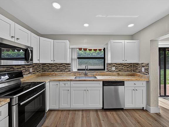 4th image of 4867 Hawkwood Road