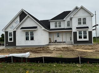 N63W35828 Frederick DRIVE, Oconomowoc, WI 53066