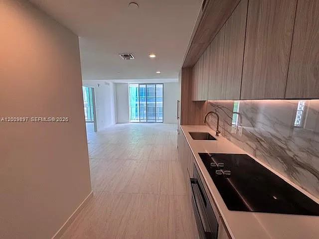 77 SE 5th St #1806 — Photo 4