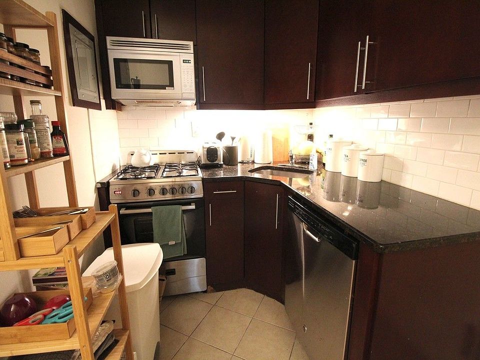 1st image of 29 E 20th St #3