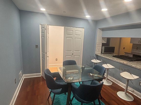 5th image of 405 Waters Edge Dr #405