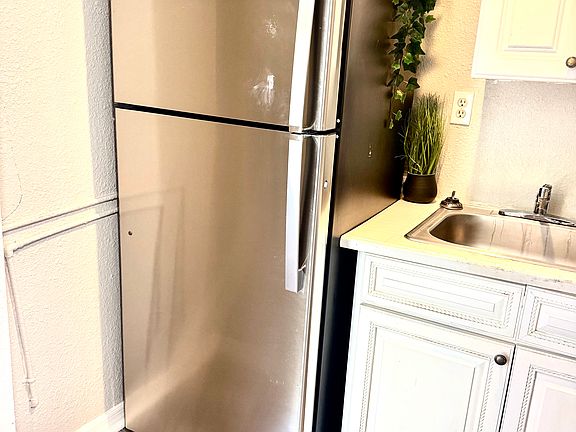 2nd image of 810 E Richmere St #B