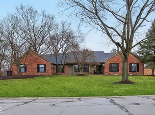 605 Sugarbush Dr, Zionsville, IN 46077