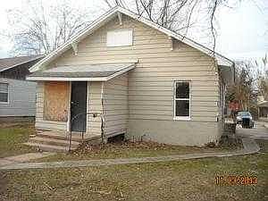 3rd image of 706 NW Bell Ave