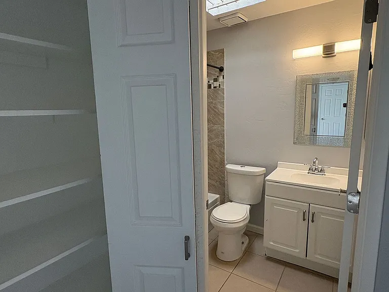 2837 N Euclid Ave #1-6 — Photo 5
