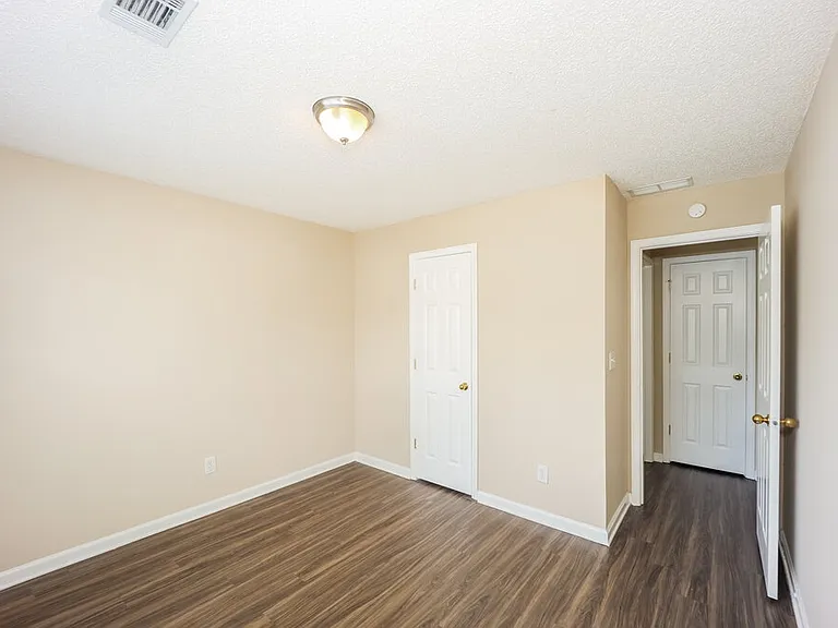 2167 Red Oak Cir — Photo 14