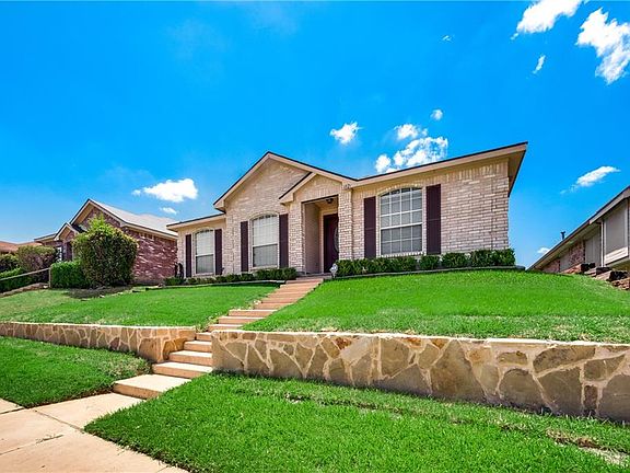 2nd image of 1021 Christa Dr