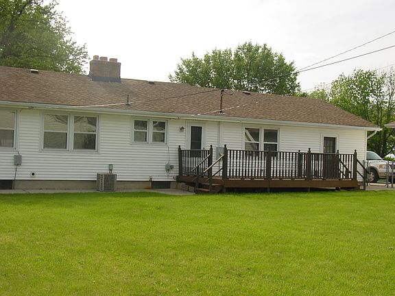 3rd image of 50 Grosbeck St