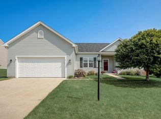 W1158 Meadowsweet Pass, Ixonia, WI 53036