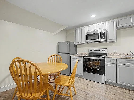 1 bed, 640 sqft, $2,150 — Photo 4
